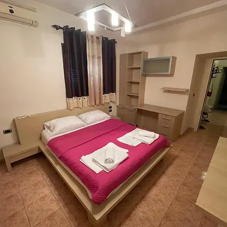 Center Appartament- Dario Apartment