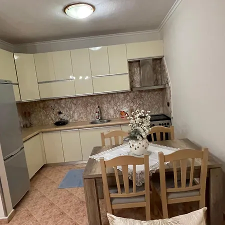 Apartment Center Appartament- Dario