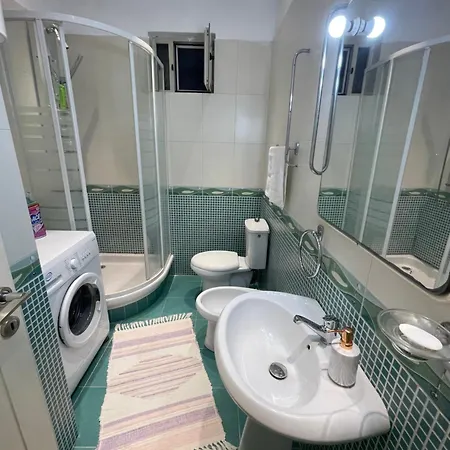 Center Appartament- Dario Apartment Tirana